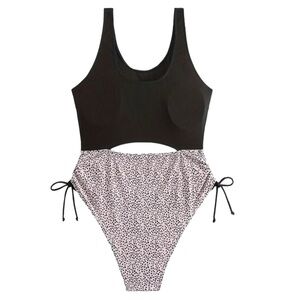 NWOT Shein 🩷Black and White Polka Dot Women's Swimsuit Size 4X